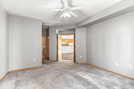 2405 39th Avenue NE, 205, Minneapolis, MN 55421
