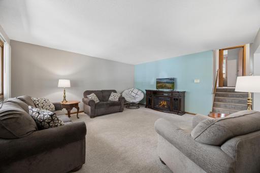 1618 Mclean Avenue, Saint Paul, MN 55106