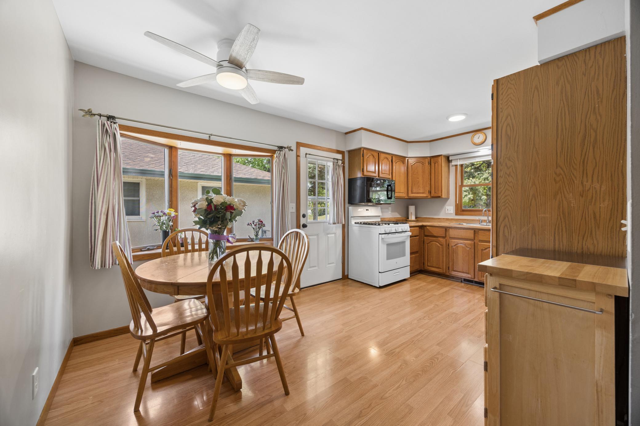 1618 McLean Ave - Dinning & Kitchen