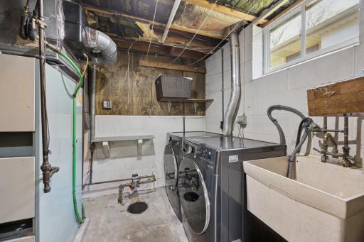 1618 Mclean Avenue, Saint Paul, MN 55106