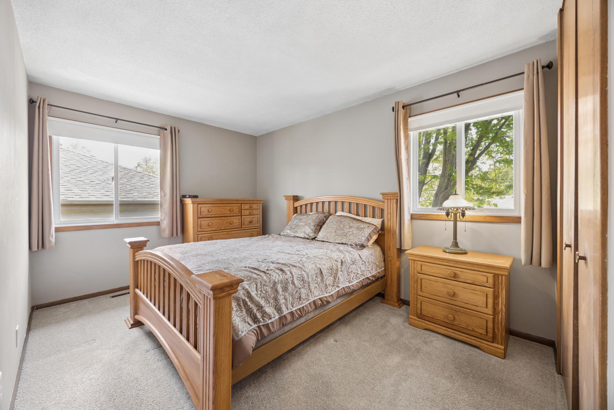 1618 McLean Ave - Primary Bedroom