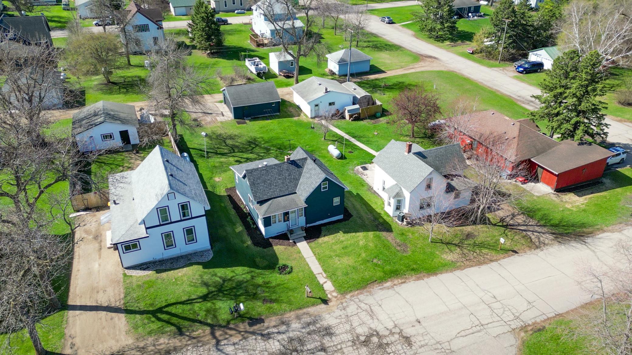 215 2nd Ave NW Exterior