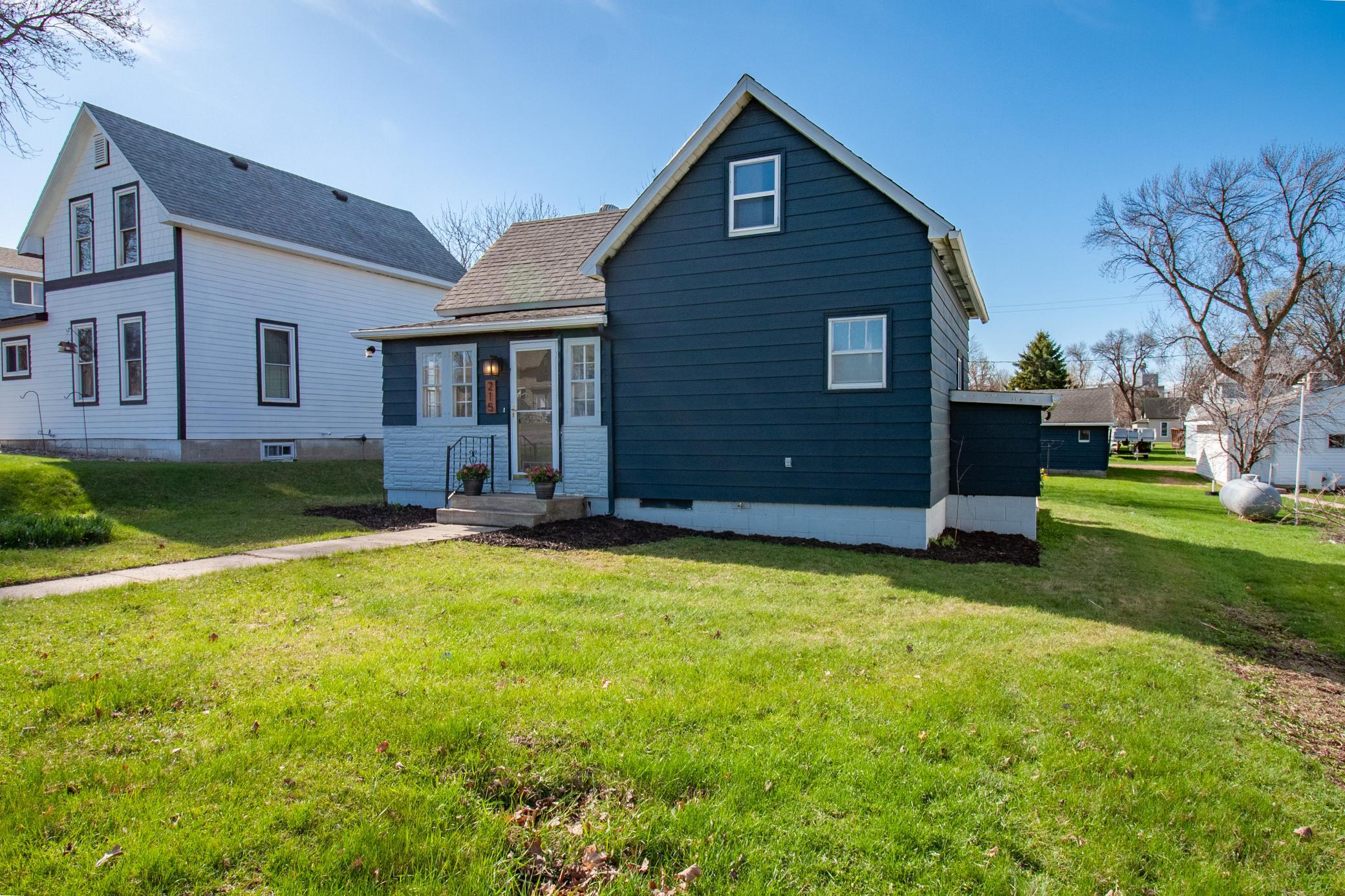 215 2nd Ave NW Exterior (20).jpg