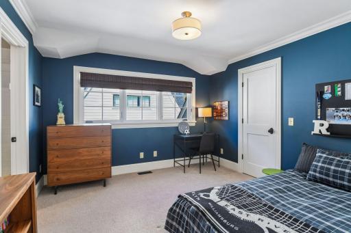 Upper level ensuite bedroom.
