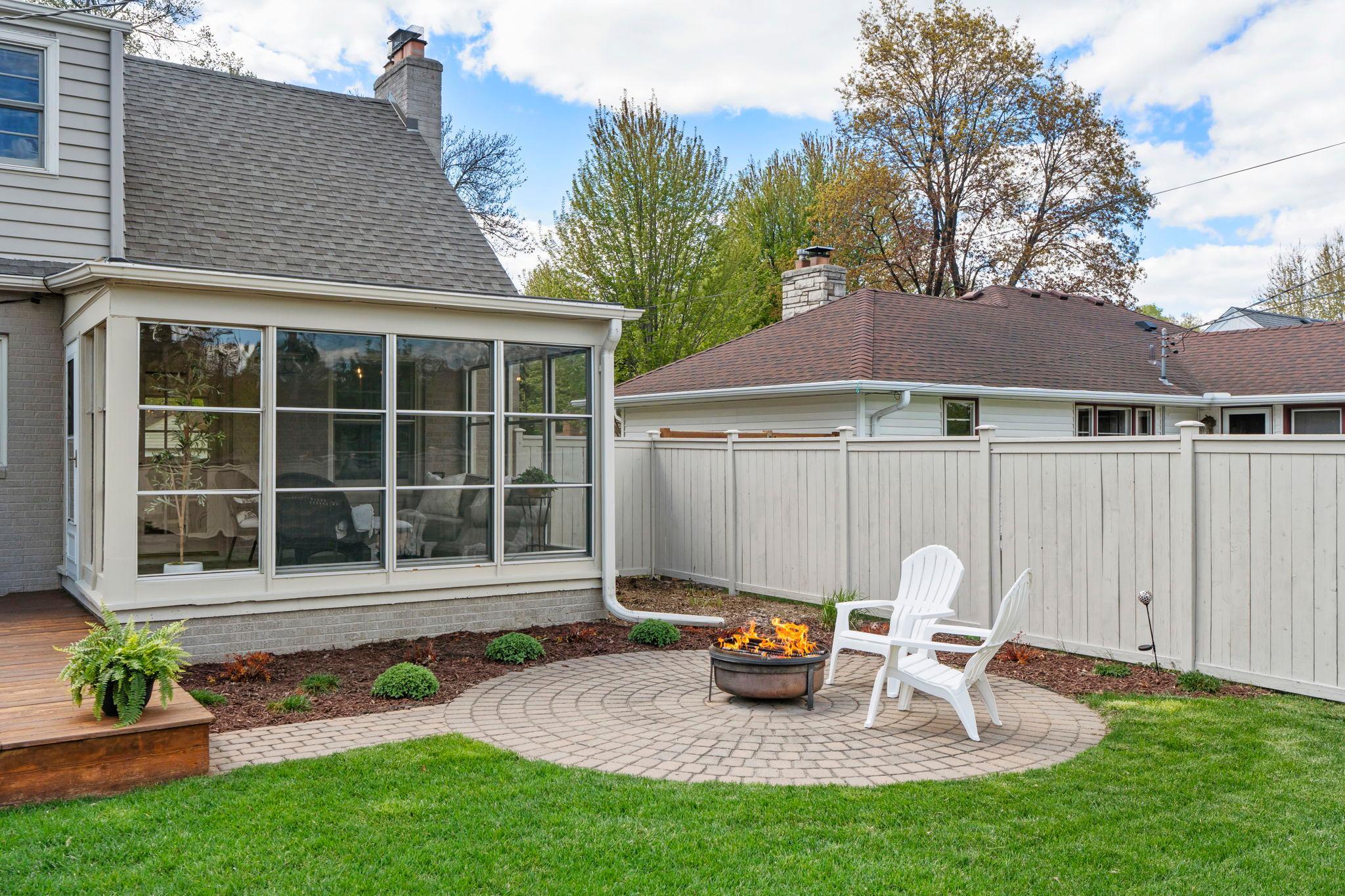 A closer look at the patio area.