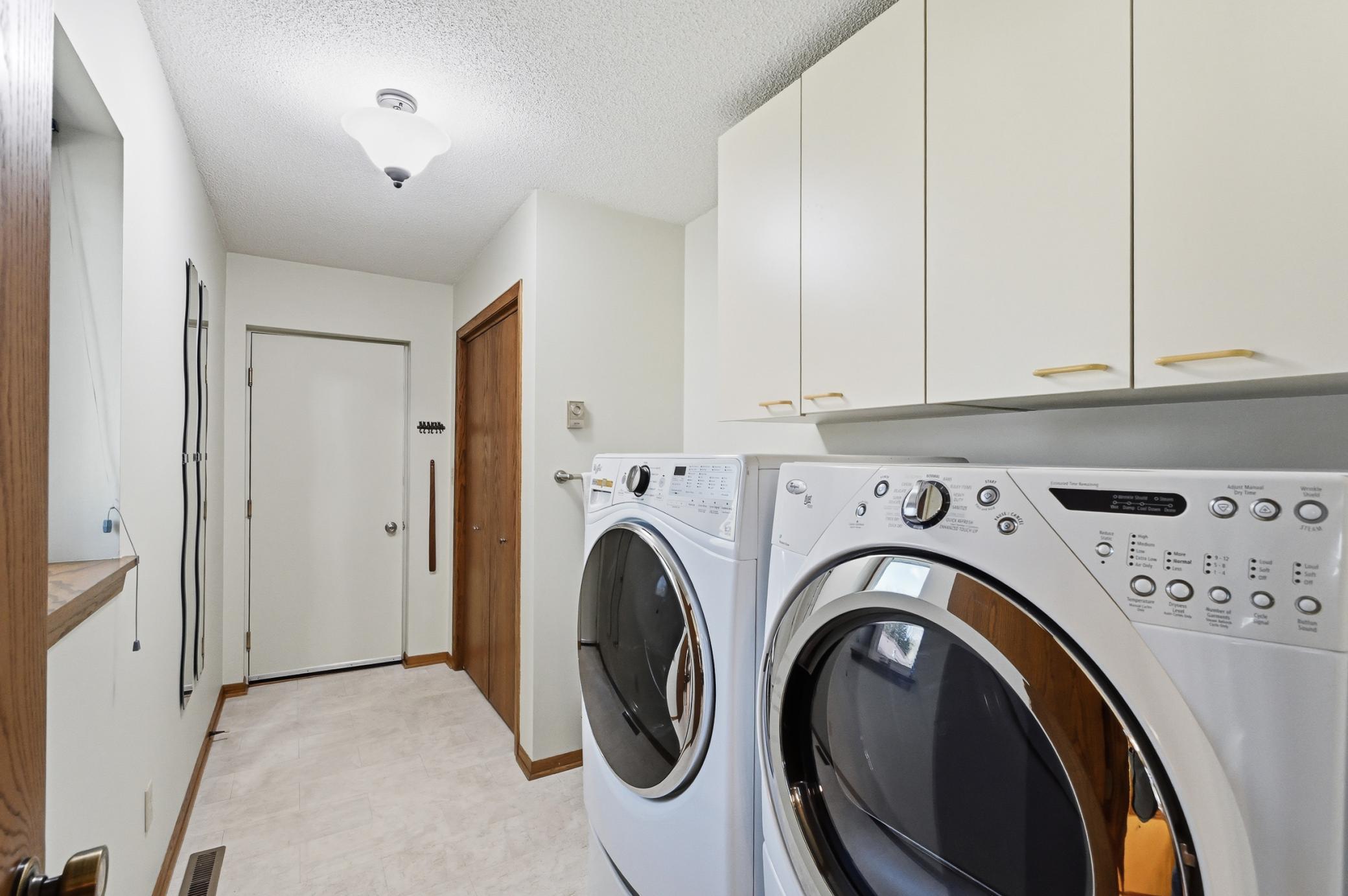 Laundry with Garage Entrance