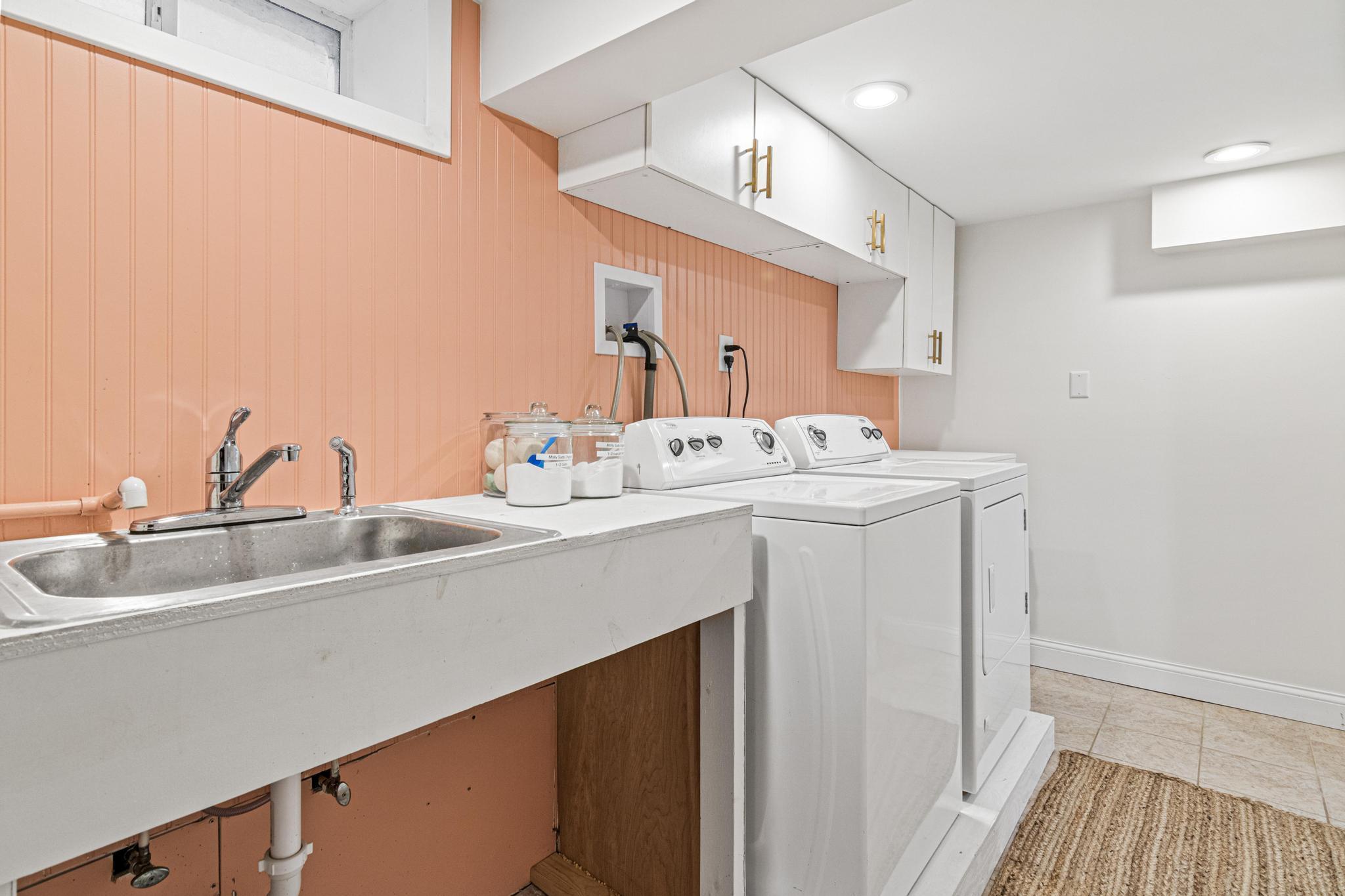 3844 Johnson St NE-33.jpg