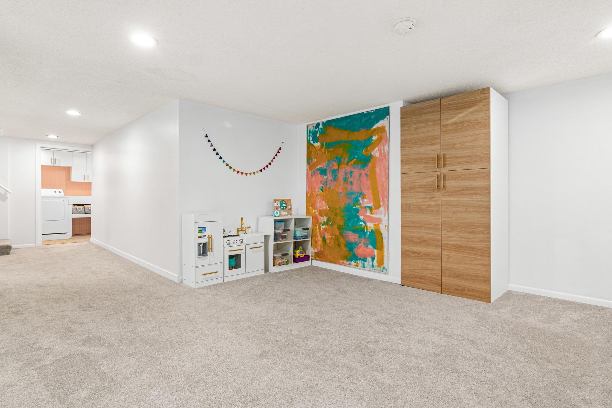 3844 Johnson St NE-31.jpg