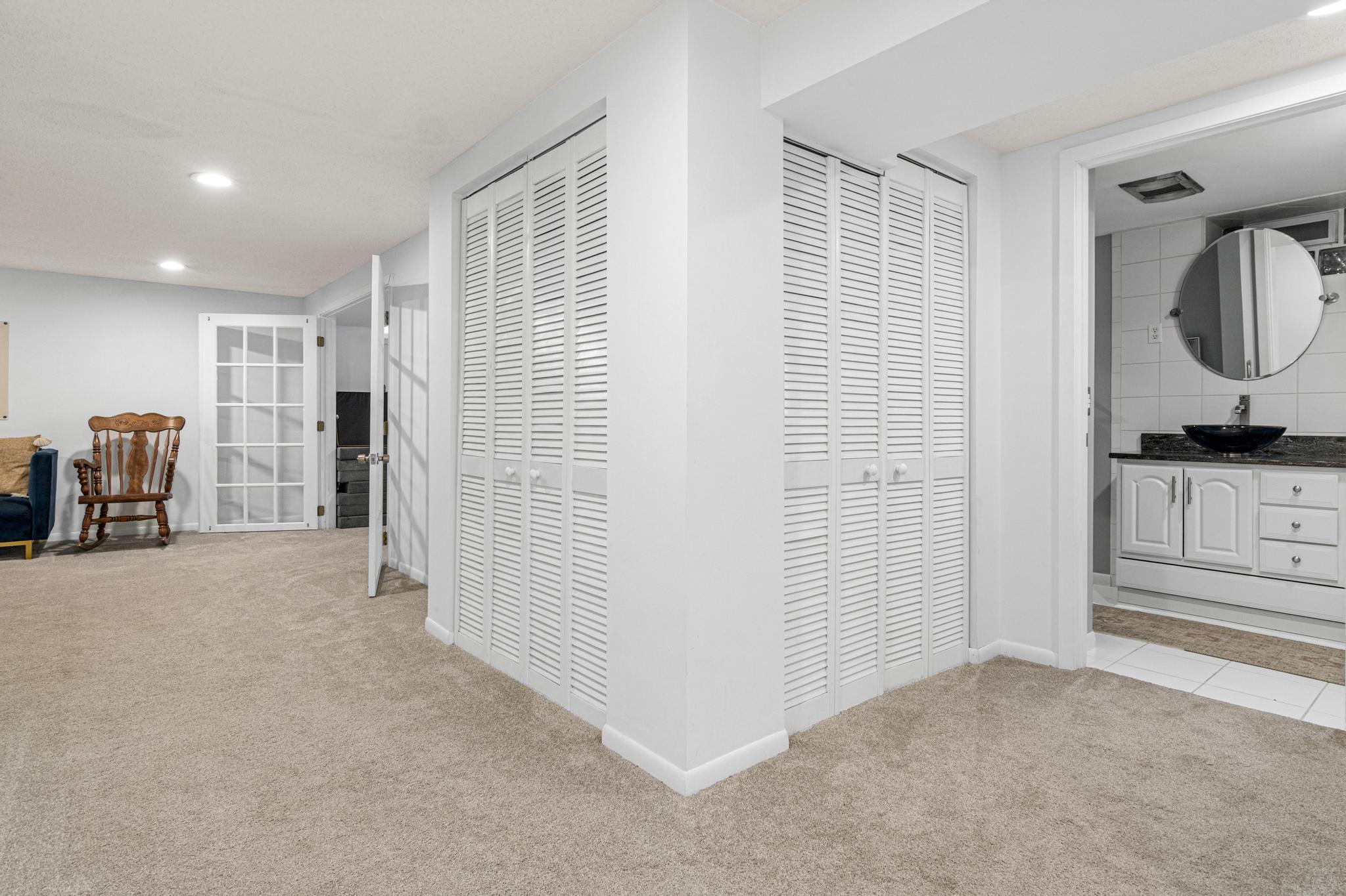 3844 Johnson St NE-27.jpg