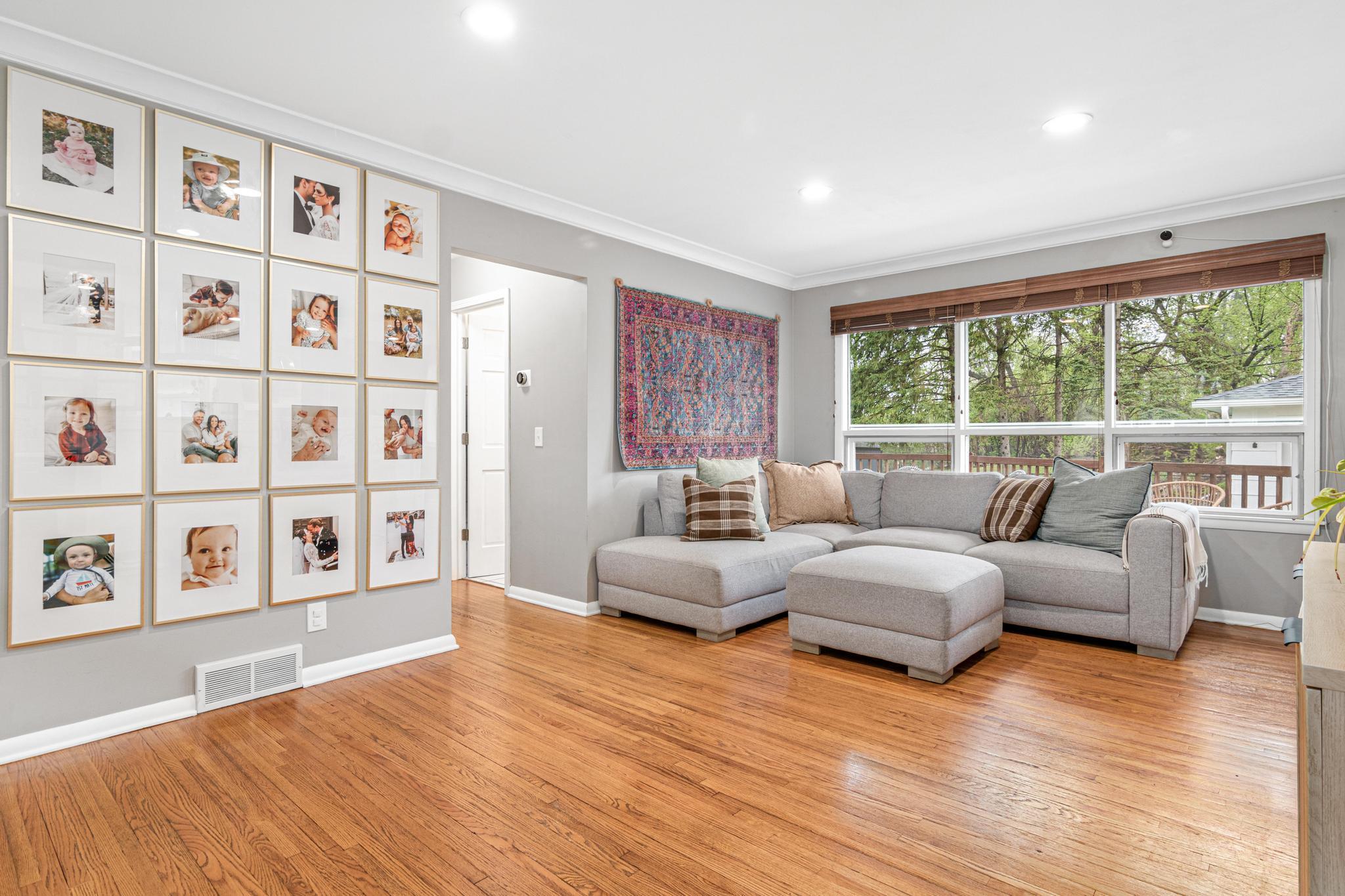 3844 Johnson St NE-4.jpg