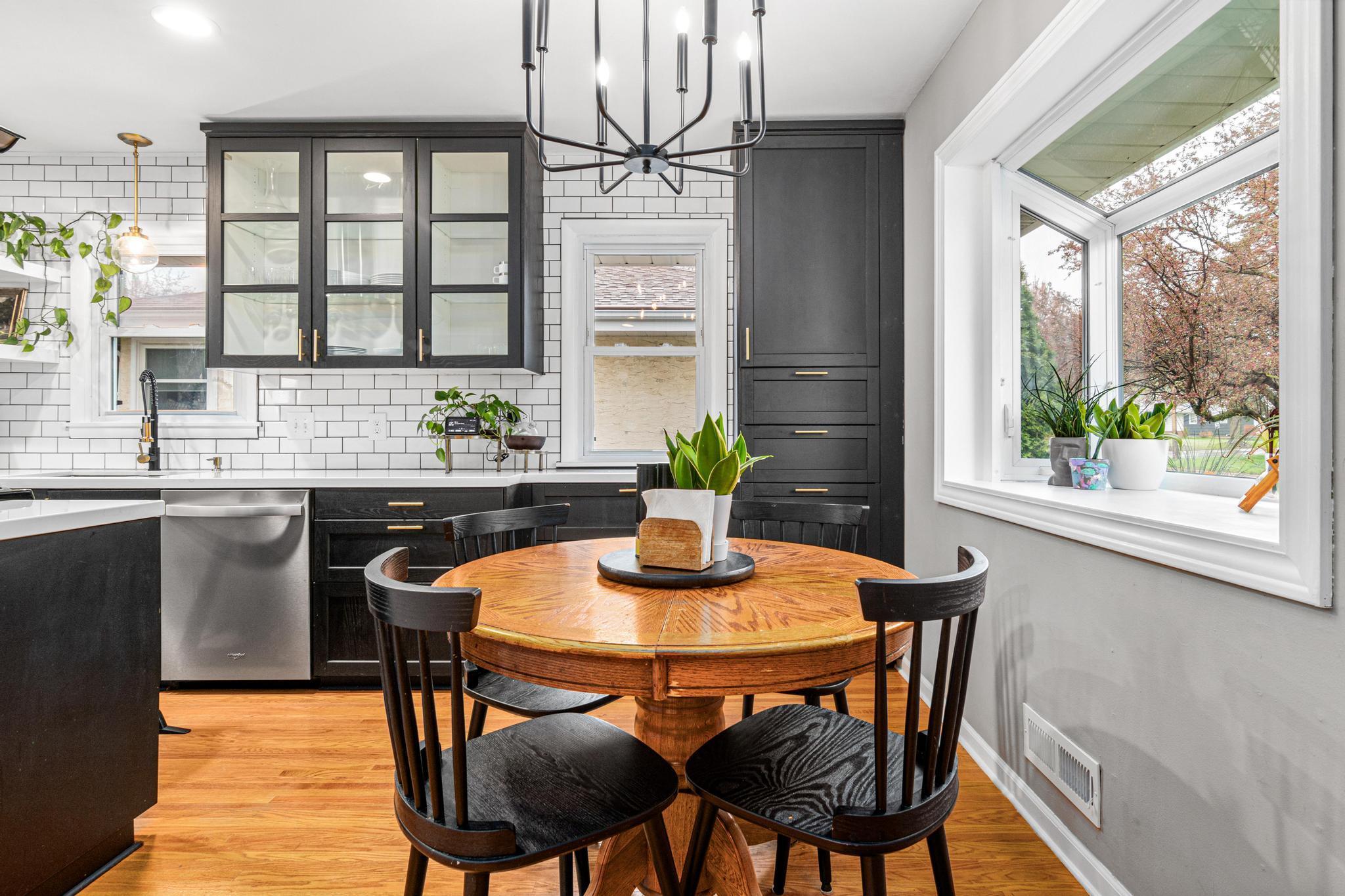 3844 Johnson St NE-11.jpg