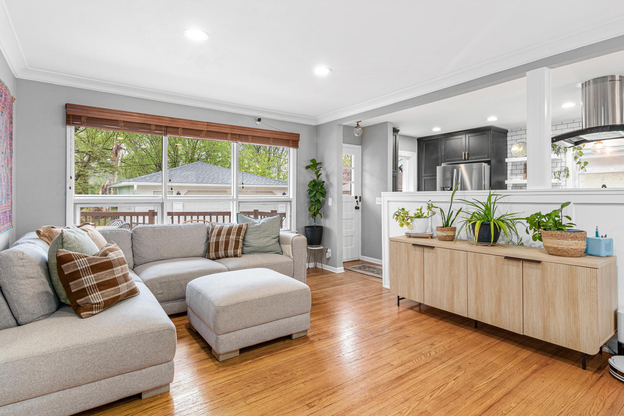 3844 Johnson St NE-7.jpg
