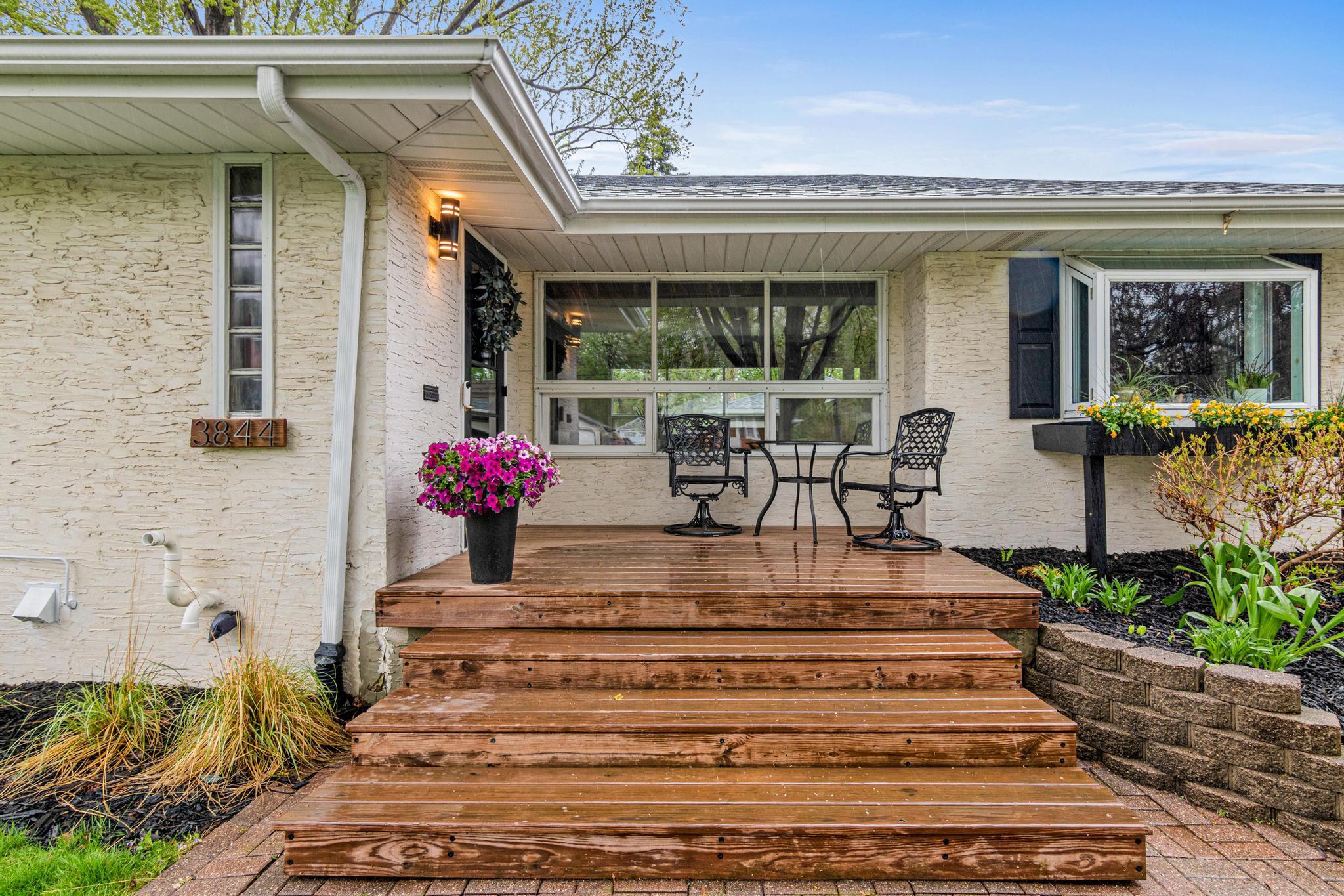 3844 Johnson St NE-43.jpg