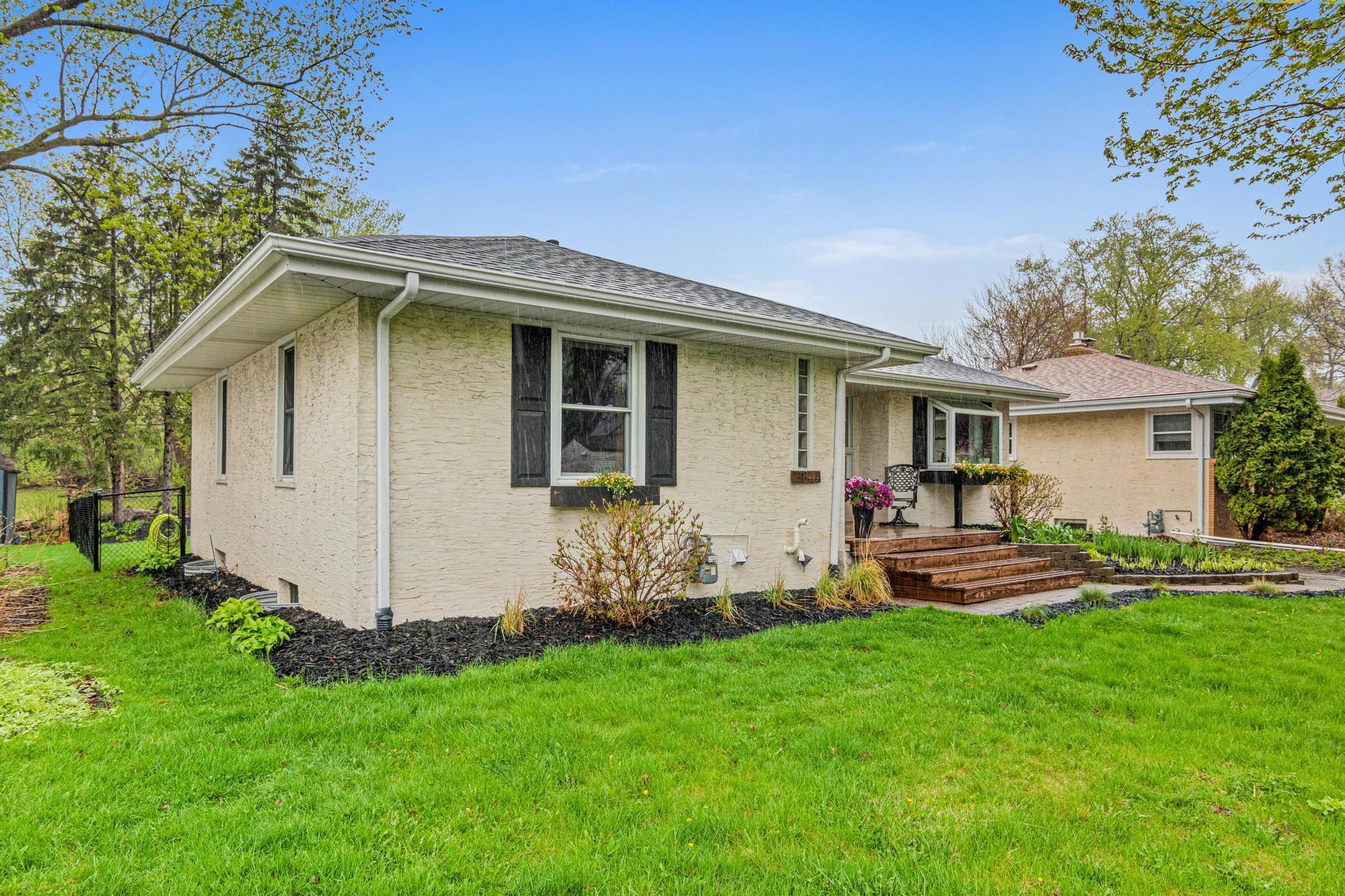 3844 Johnson St NE-42.jpg