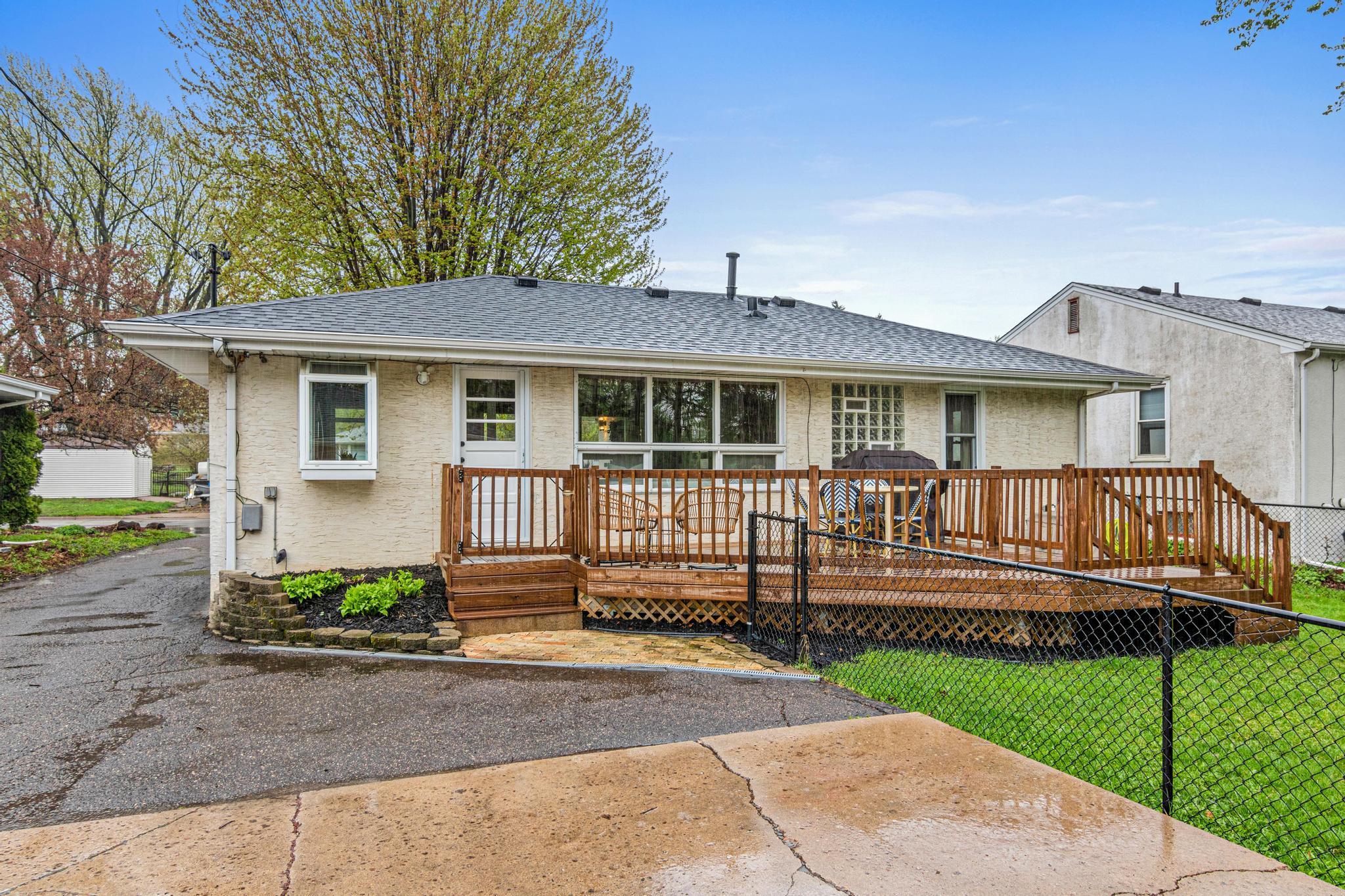 3844 Johnson St NE-39.jpg