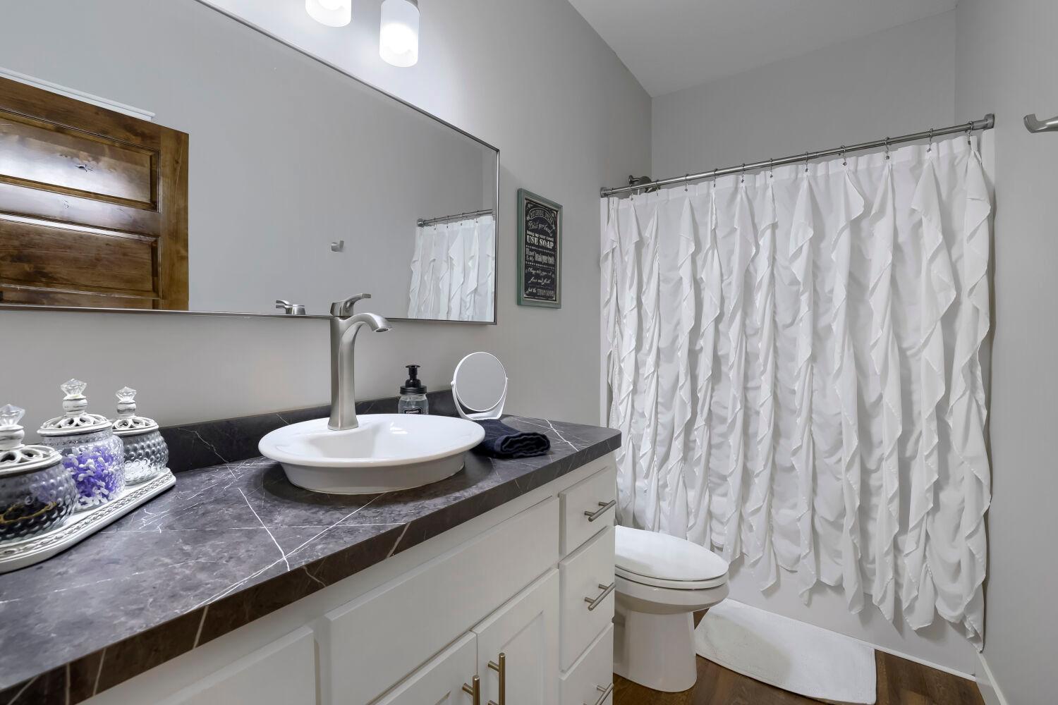 5689 172nd Lane NW - Web Quality - 028 - 19 Powder Room.jpg