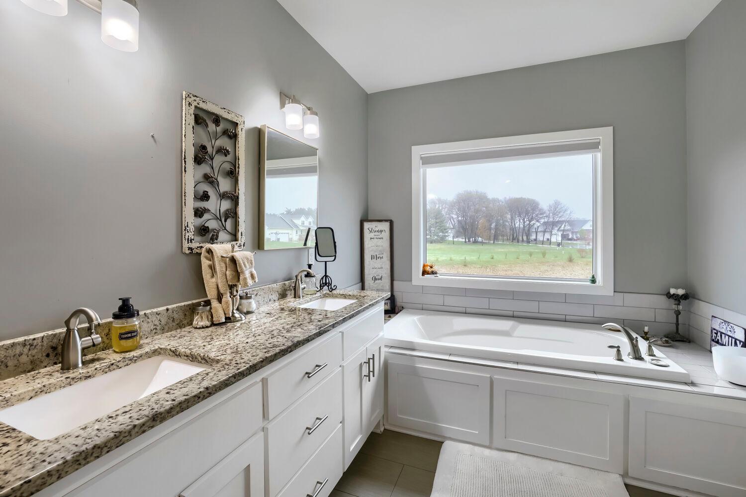 5689 172nd Lane NW - Web Quality - 035 - 26 Bathroom.jpg