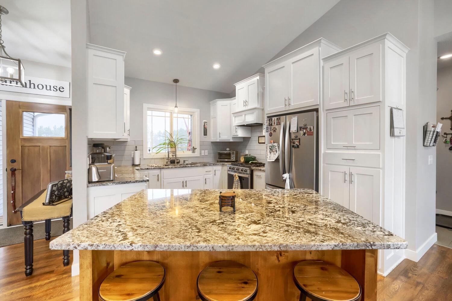 5689 172nd Lane NW - Web Quality - 021 - 12 Kitchen.jpg