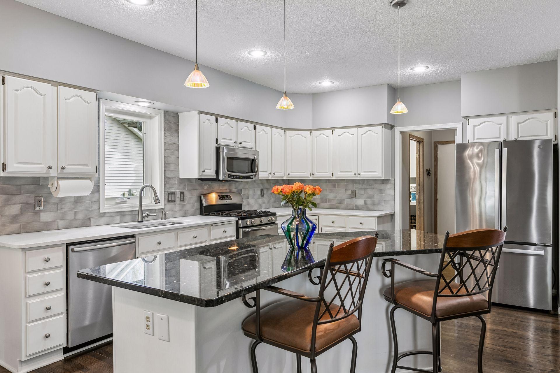 Large update kitchen with plenty of counterspace