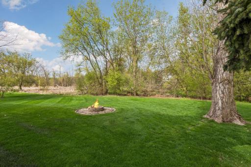 3655 Urbandale Lane N, Minneapolis, MN 55446