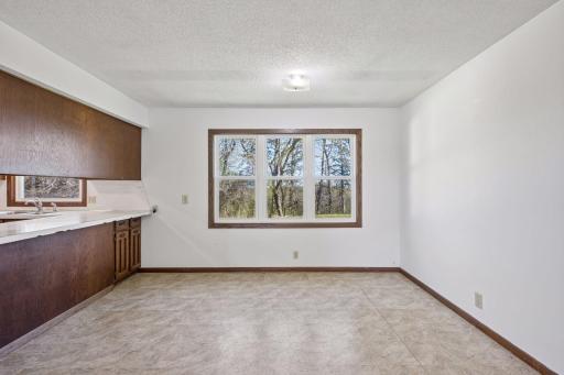 8550 40th Street SW, Howard Lake, MN 55349
