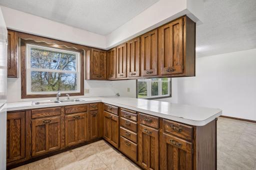 8550 40th Street SW, Howard Lake, MN 55349