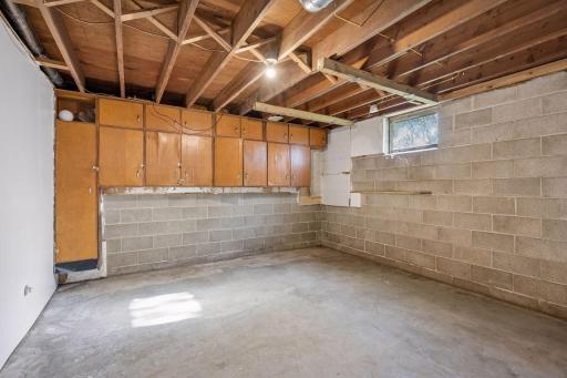 8550 40th Street SW, Howard Lake, MN 55349