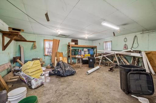 8550 40th Street SW, Howard Lake, MN 55349
