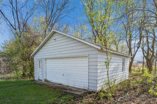 8550 40th Street SW, Howard Lake, MN 55349