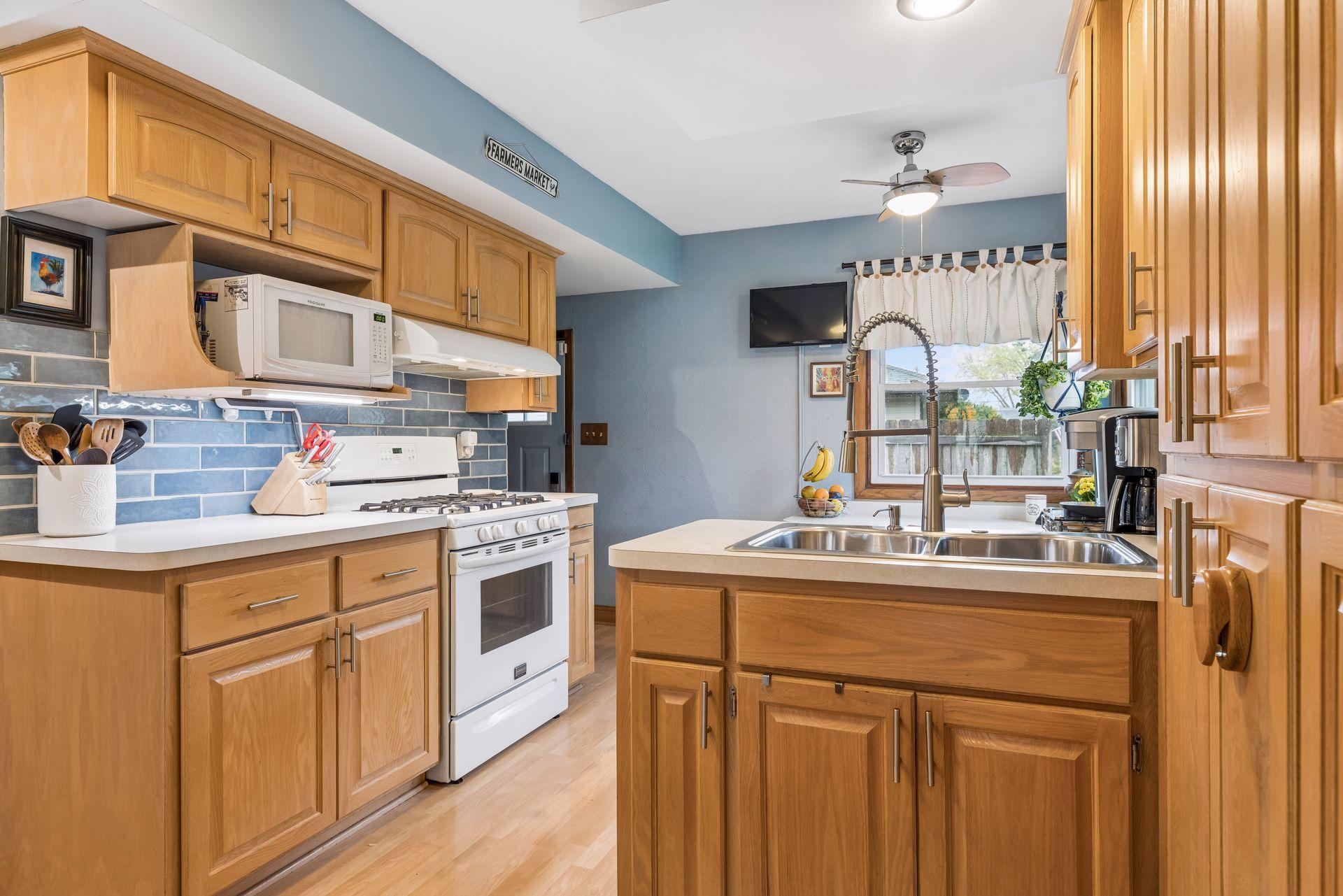 7505 Morgan Avenue South - Spacecrafting - 0007.jpg