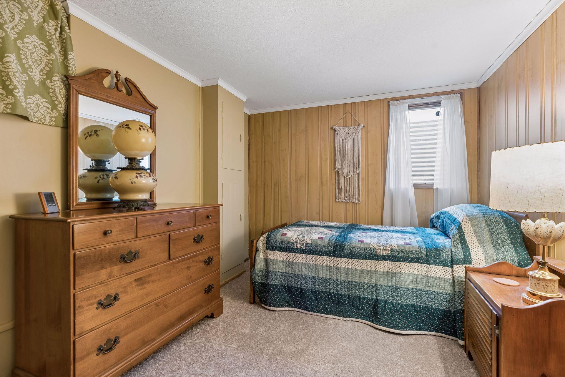 7505 Morgan Avenue South - Spacecrafting - 0029.jpg