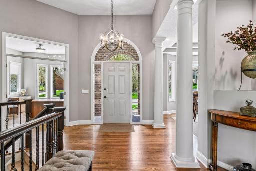 2865 Autumn Woods Drive, Chaska, MN 55318