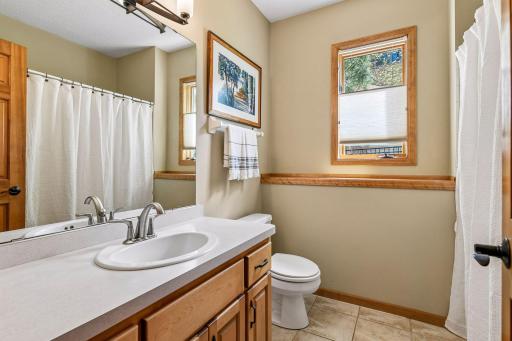 2865 Autumn Woods Drive, Chaska, MN 55318