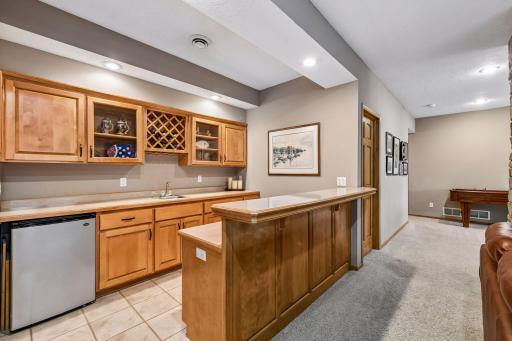 2865 Autumn Woods Drive, Chaska, MN 55318
