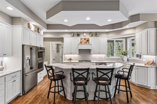 2865 Autumn Woods Drive, Chaska, MN 55318