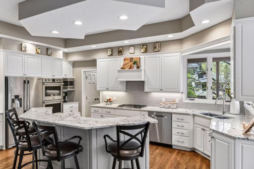 2865 Autumn Woods Drive, Chaska, MN 55318