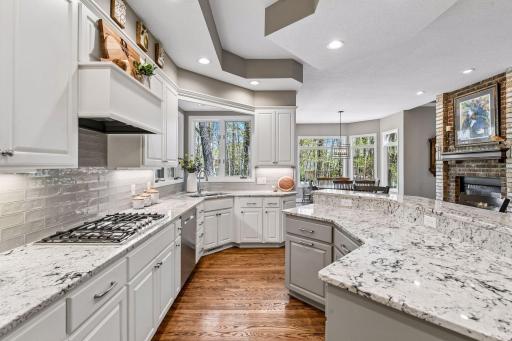 2865 Autumn Woods Drive, Chaska, MN 55318