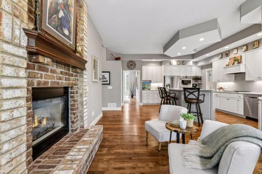 2865 Autumn Woods Drive, Chaska, MN 55318