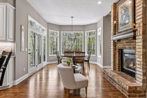 2865 Autumn Woods Drive, Chaska, MN 55318