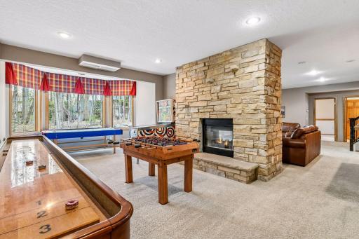 2865 Autumn Woods Drive, Chaska, MN 55318