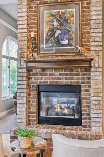 2865 Autumn Woods Drive, Chaska, MN 55318