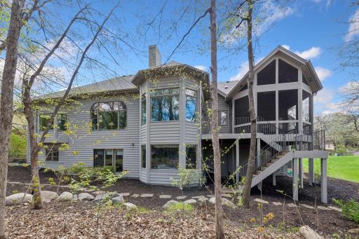2865 Autumn Woods Drive, Chaska, MN 55318