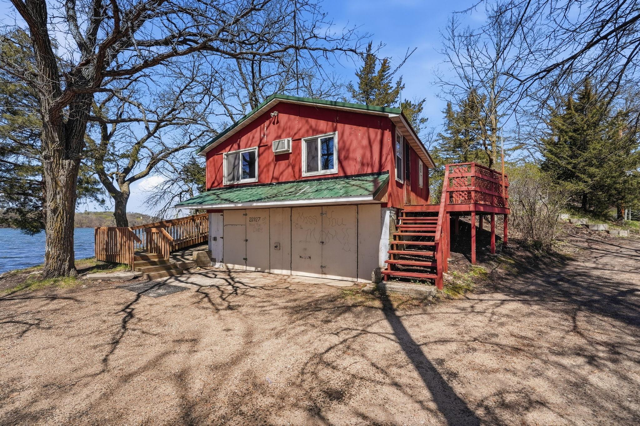 Wheel chair ramp on the left and deck on the right