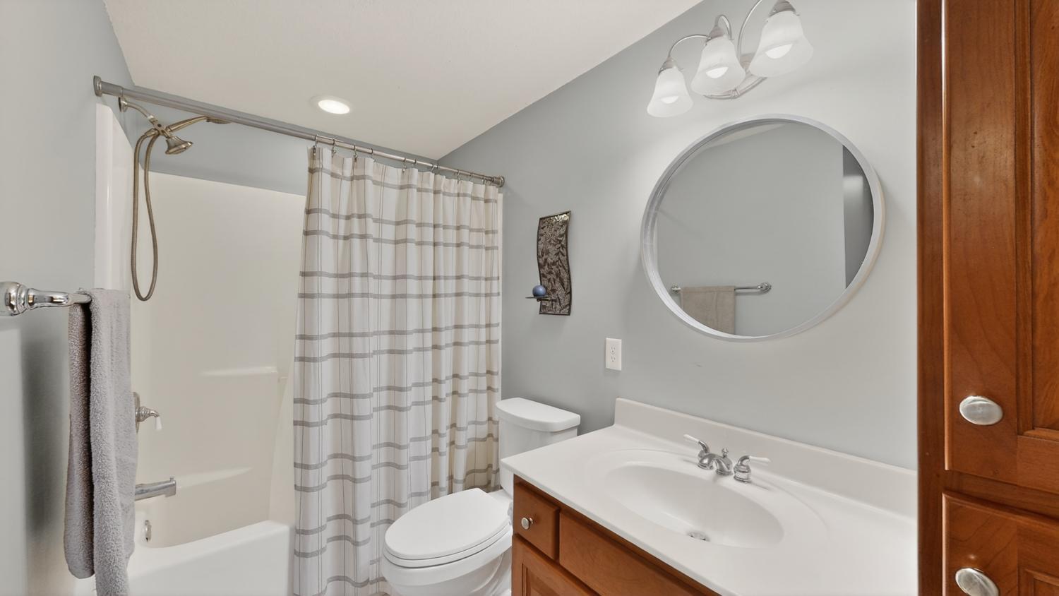 Full bath lower