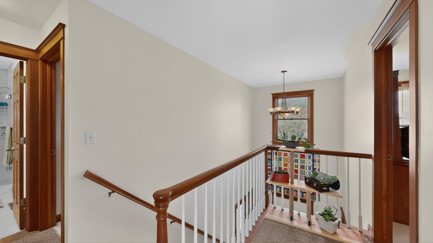 Upper landing