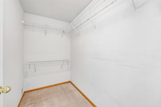 30-web-or-mls-River Woods Dr-S1005-030.jpg