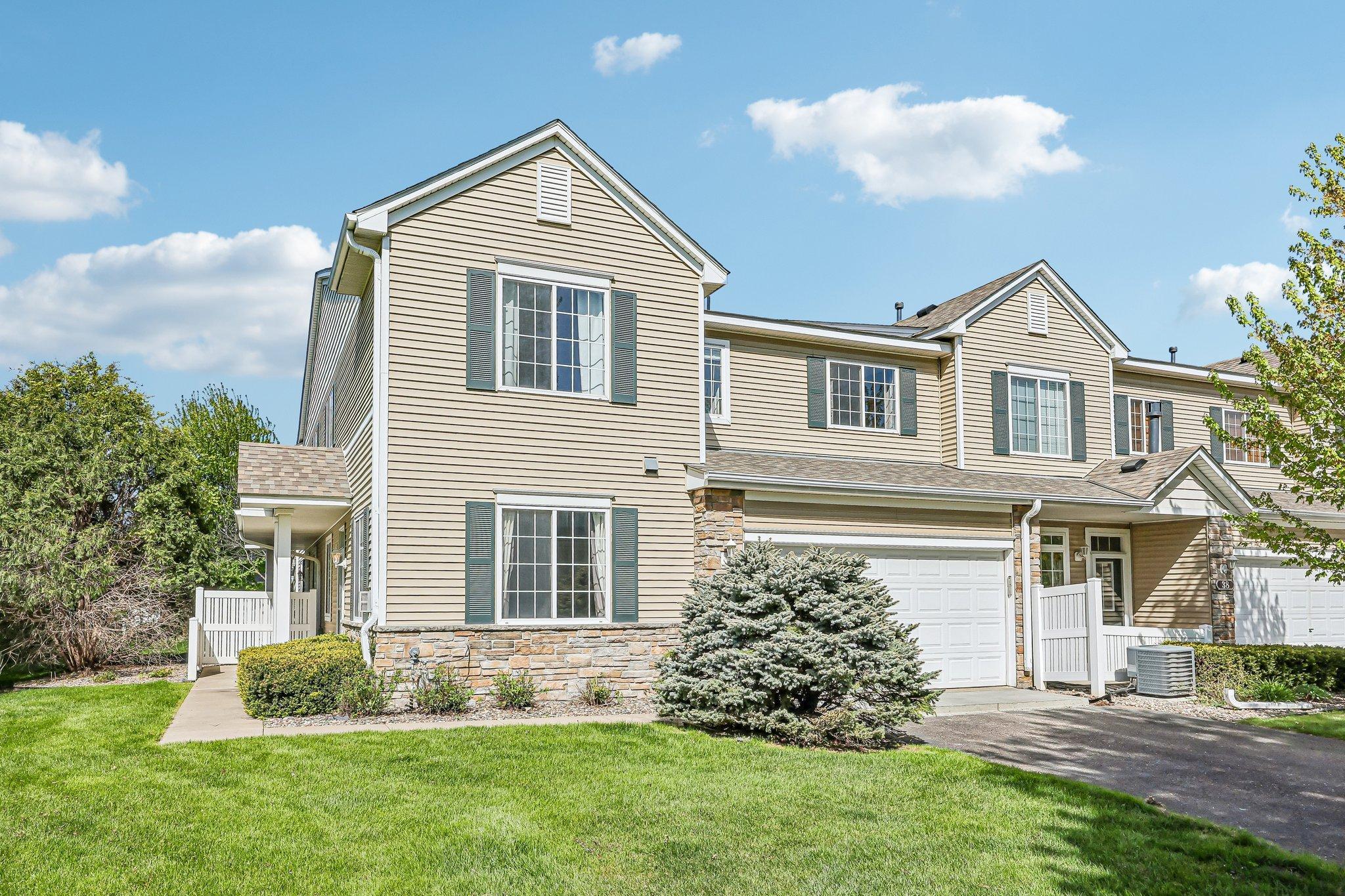 2-web-or-mls-River Woods Dr-S1005-002.jpg