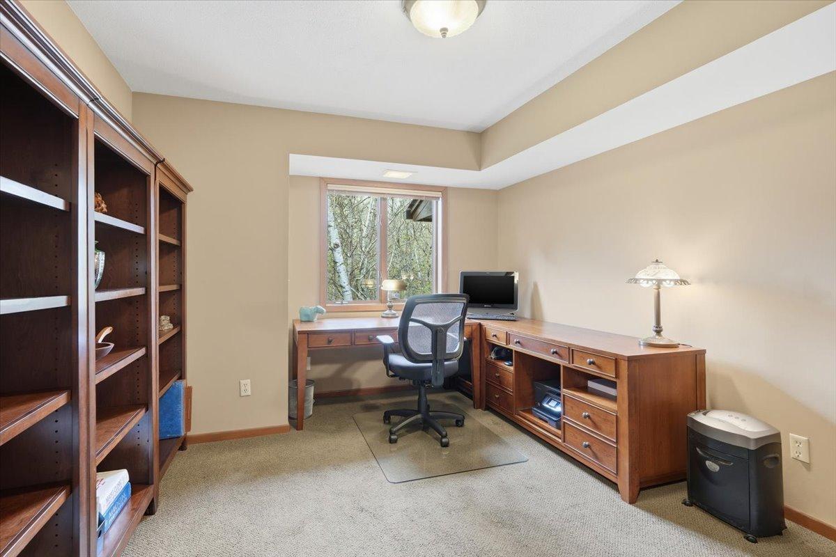 18-Office.jpg