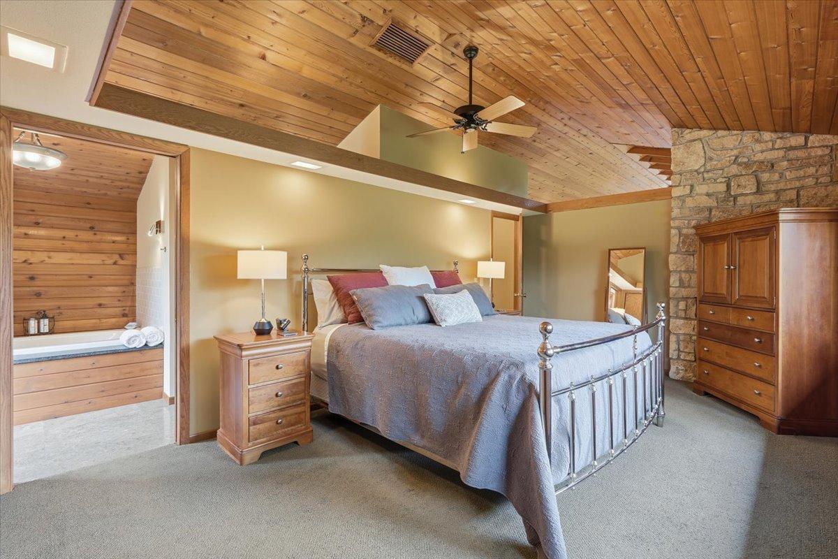 13-Bedroom 1.jpg