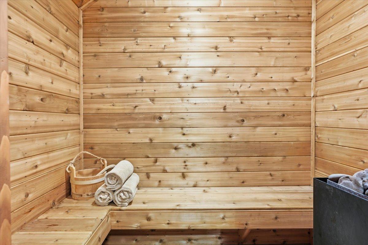 30-Sauna.jpg
